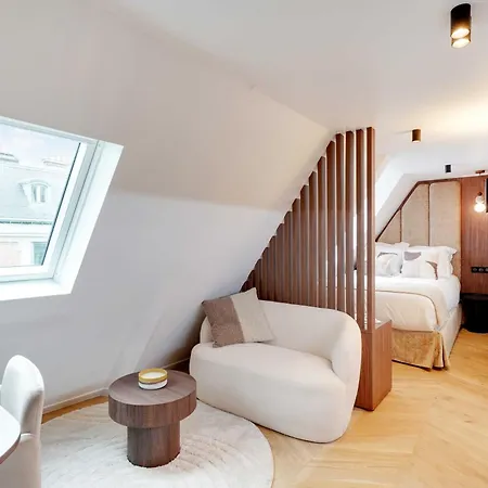 Vakantiehuis Cosy & Modern - 2p - Saint Lazare 8eme Parijs